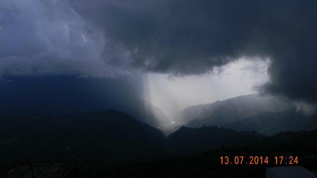 The River View Homestay Kurseong Ngoại thất bức ảnh